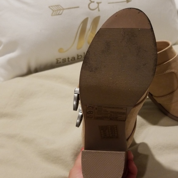 Forever 21 open toe heel - Picture 5 of 6